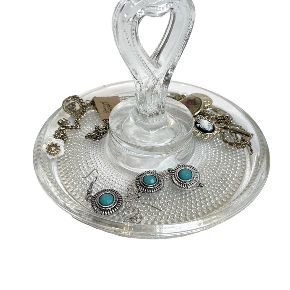 Vintage L.E.Smith Hobnail Glass Heart Handle Tray 🤍 - Picture 8 of 11